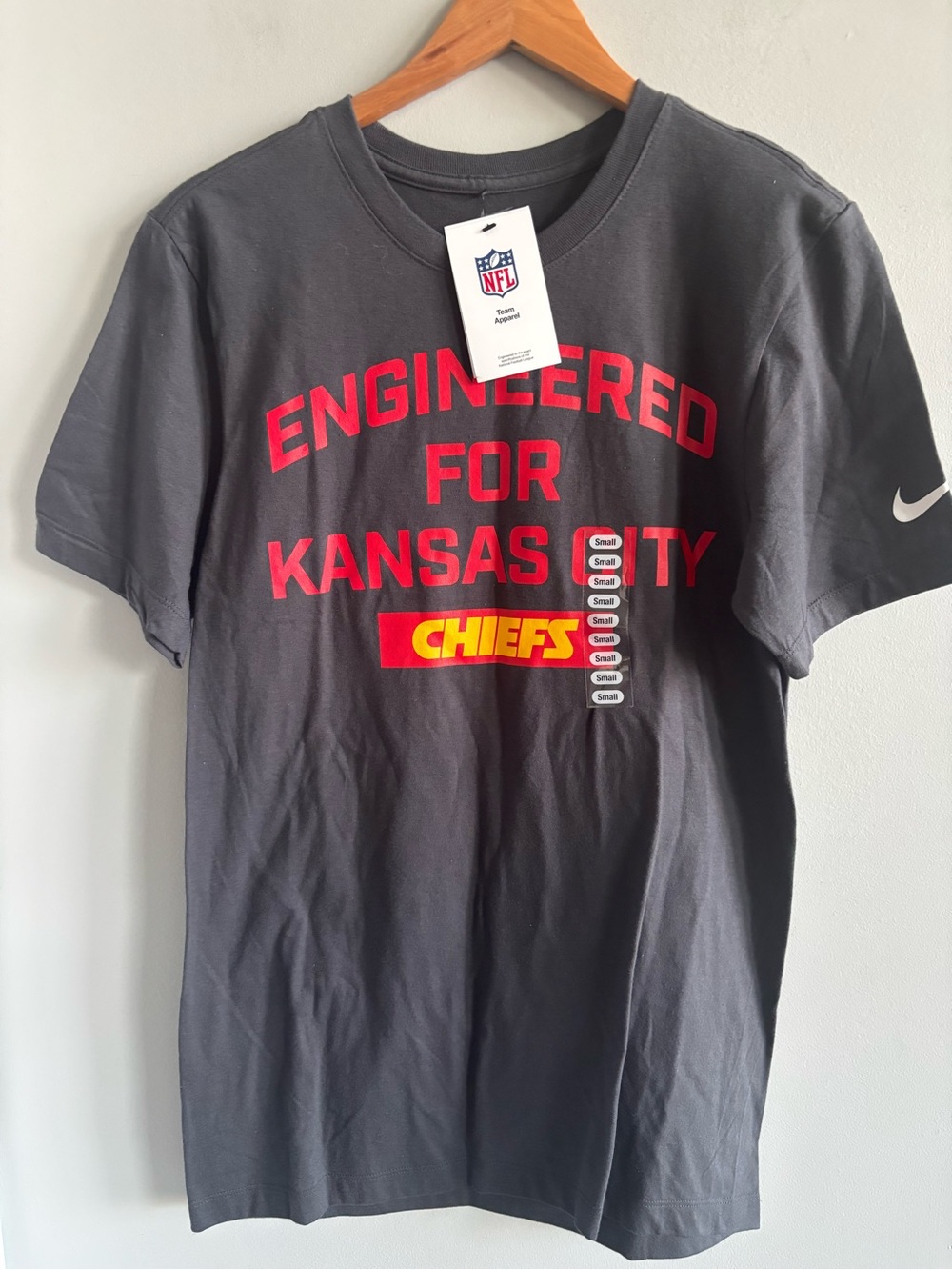 Nike Kansas City Chiefs T-Shirt Mens Small Charcoal Grey NWT NFL Team Apparel